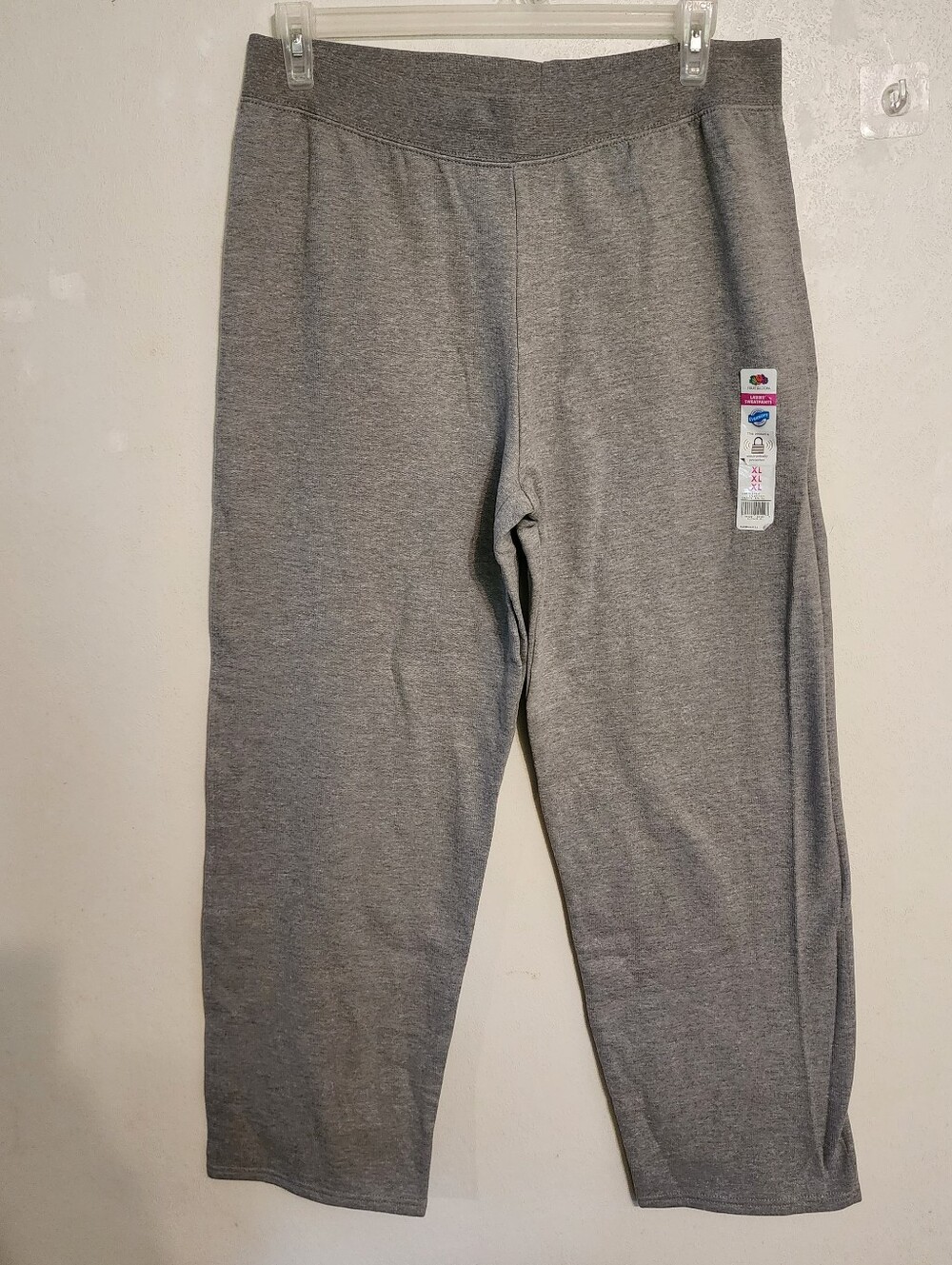Fruit of the Loom Ladies Sweatpants, Gray Size XL NWT, Inseam 30"